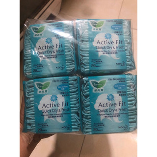 Gói 20 miếng băng vệ sinh phụ nữ hàng ngày active fit quick dry & fresh laurier
