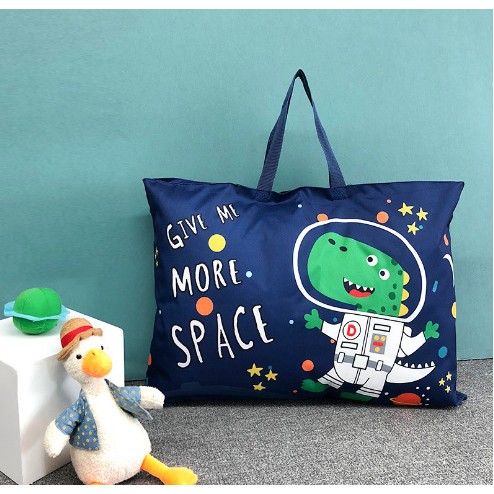 Túi để chăn nệm gối cho bé đi học, họa tiết đẹp, không thấm nước