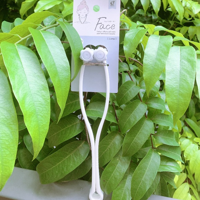 Cây lăn mát xa mắt, massage mặt thon gọn Nhật Bản
