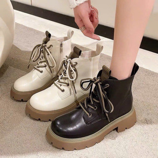 Giày boot nữ, da lì khóa sườn, khuy đai cổ tròn, đế răng phong cách hàn quốc