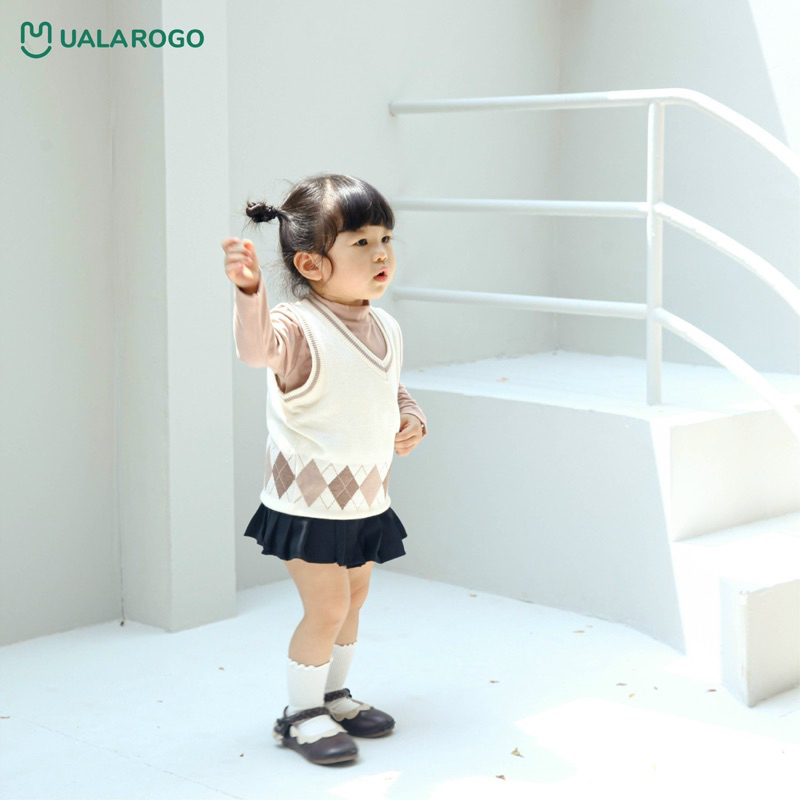 Áo gile len Ualarogo viền cổ cho bé