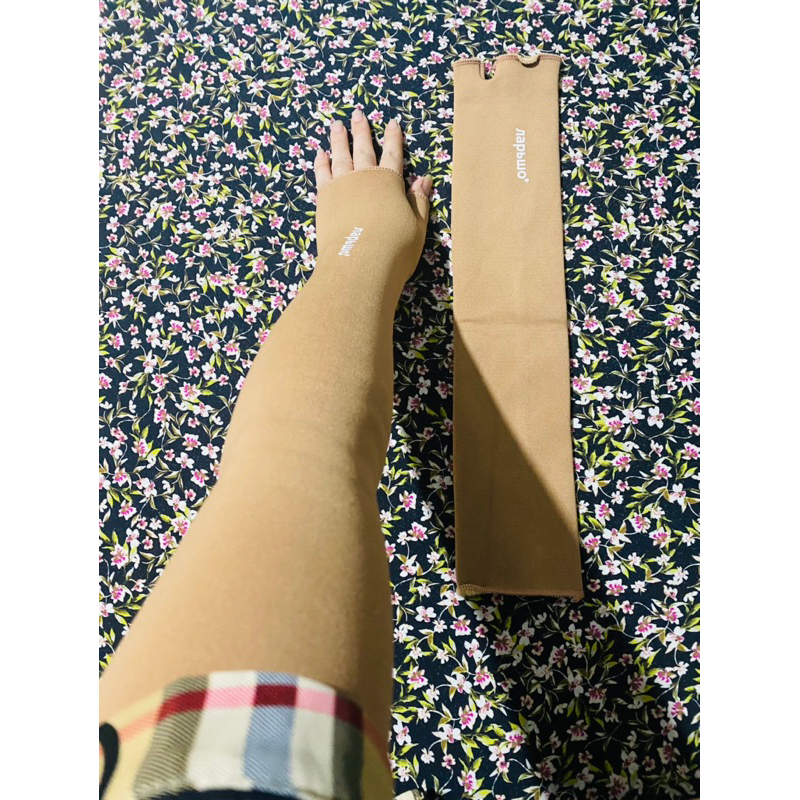 Ống tay lông cừu in logo xịn xò-găng tay