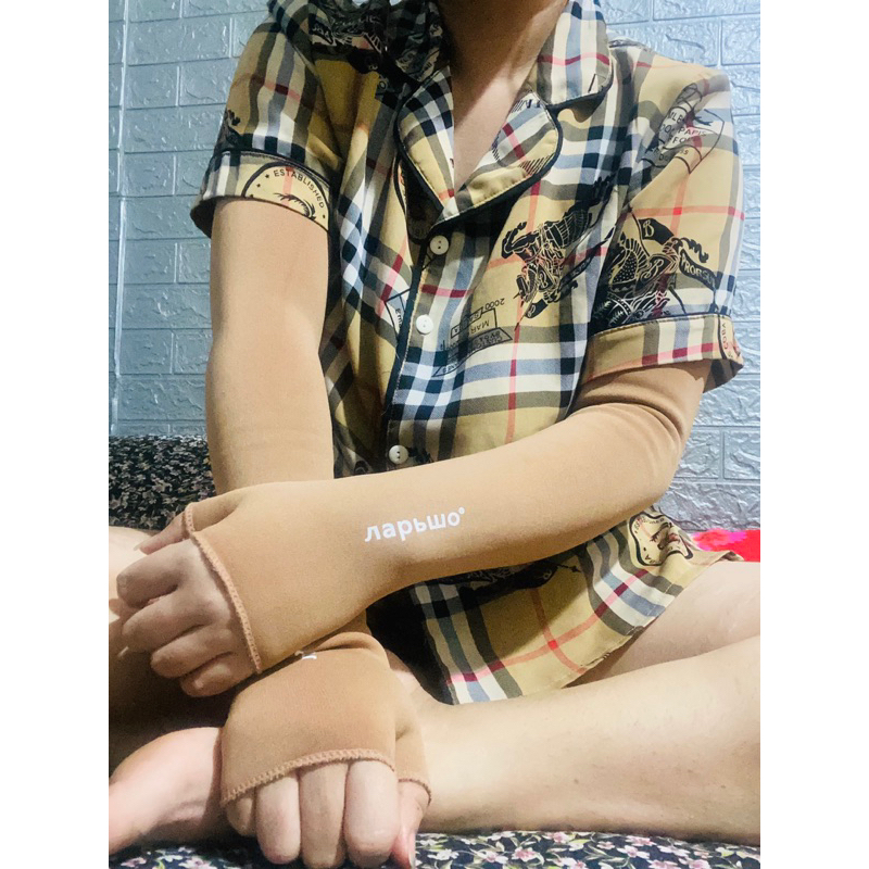 Ống tay lông cừu in logo xịn xò-găng tay