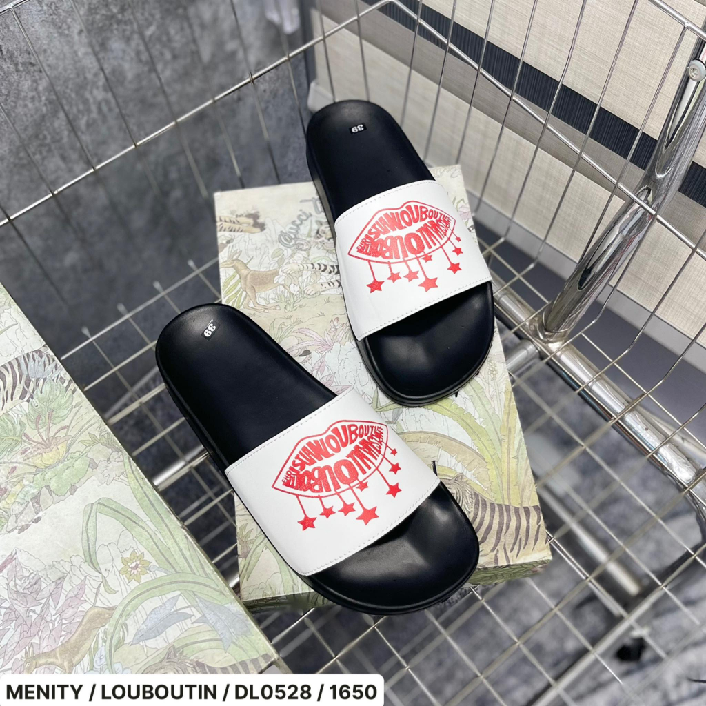 Dép Loubtin Môi đế đen quai trắng,trên quai in hình môi đỏ siêu nét cực chất đi cực êm chânn