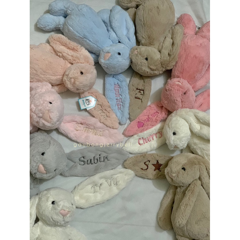 Chi phí, giá dịch vụ thêu tên lên tai thỏ Jellycat - Lưu ý : đây là dịch vụ thêu - PHẢI ĐẶT KÈM SẢN PHẨM GẤU THỎ