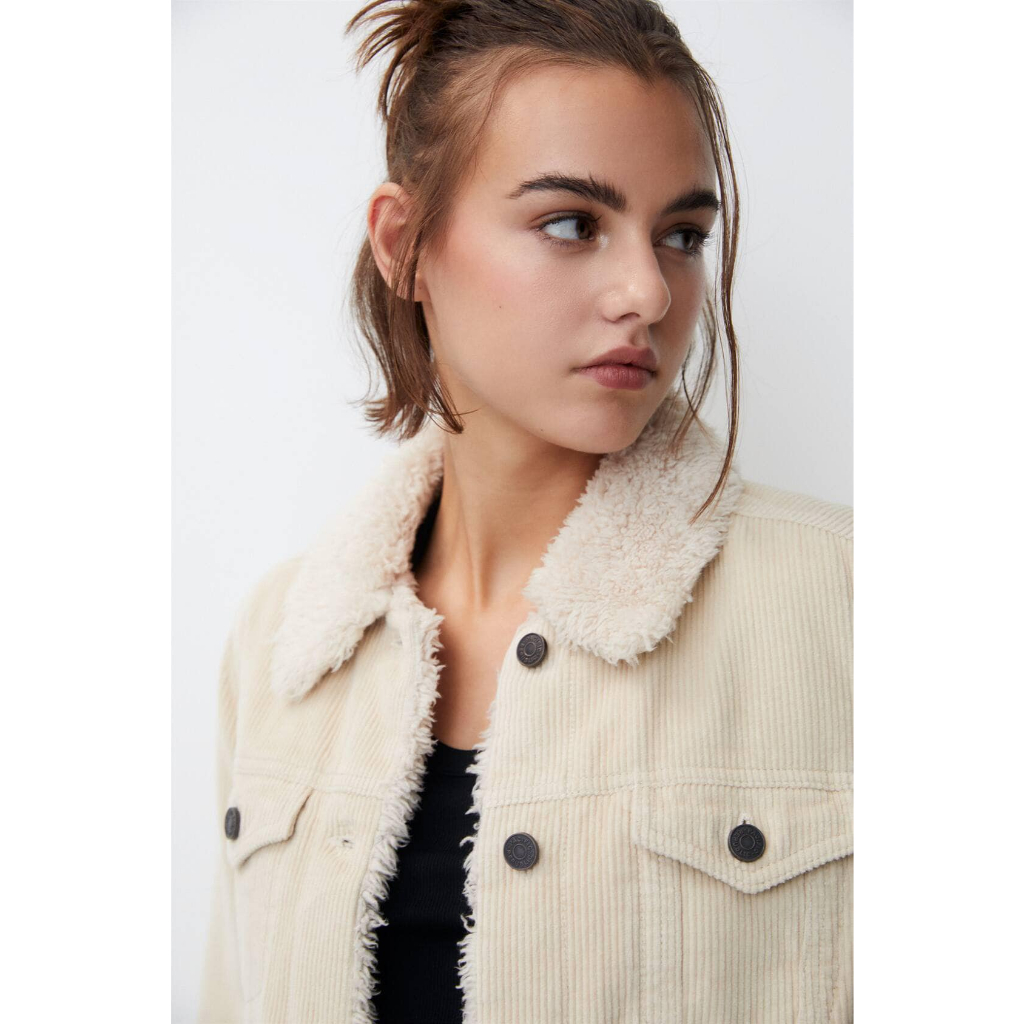 Áo khoác nhung nude lót lông cừu nữ