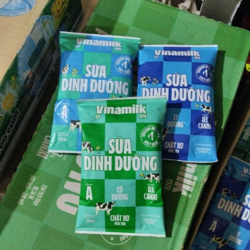 SỮA VINAMILK CÓ ĐƯỜNG/ KHÔNG ĐƯỜNG/ DÂU/ SOCOLA/ ít đường TÚI 220ML