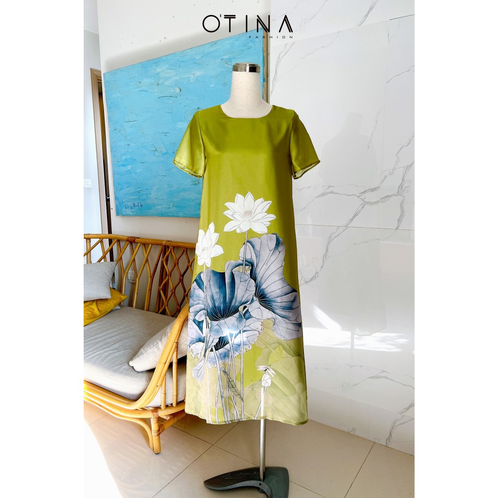 Đầm nữ thiết kế 𝐎𝐓𝐈𝐍𝐀 𝐅𝐀𝐒𝐇𝐈𝐎𝐍 đầm sen trắng nền cốm