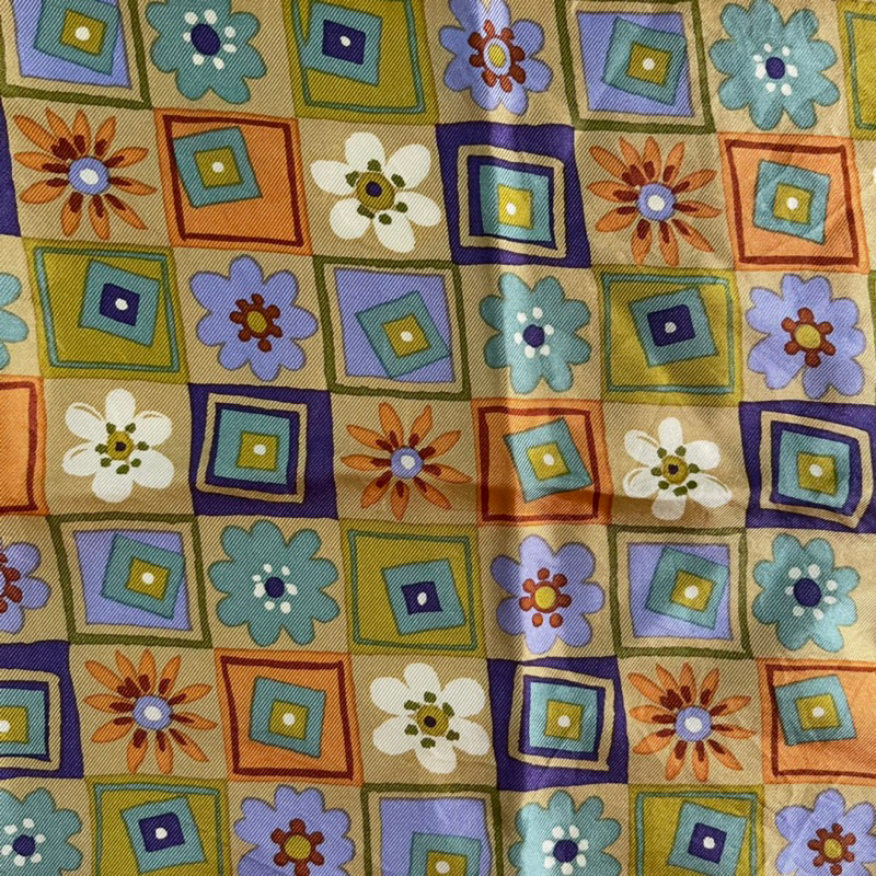 Khăn lụa 2Hand Nhật viền nâu 55x55cm