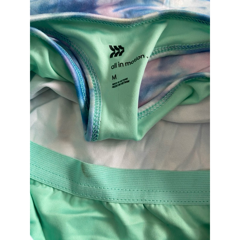 Áo thể thao bé,bơi,tập..lỗi nhỏ