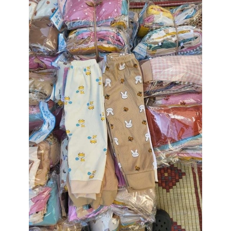 Combo 5 quần thu đông chất Len tăm mềm co giãn tốt cho bé trai gái 4/16kg