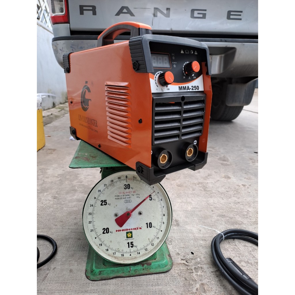 Máy hanf chuyên que 3,2mm,LINCO COLNZONTER-Máy nặng 4,5kg ,bảo hành 18 tháng -kèm kính hàn và que hàn