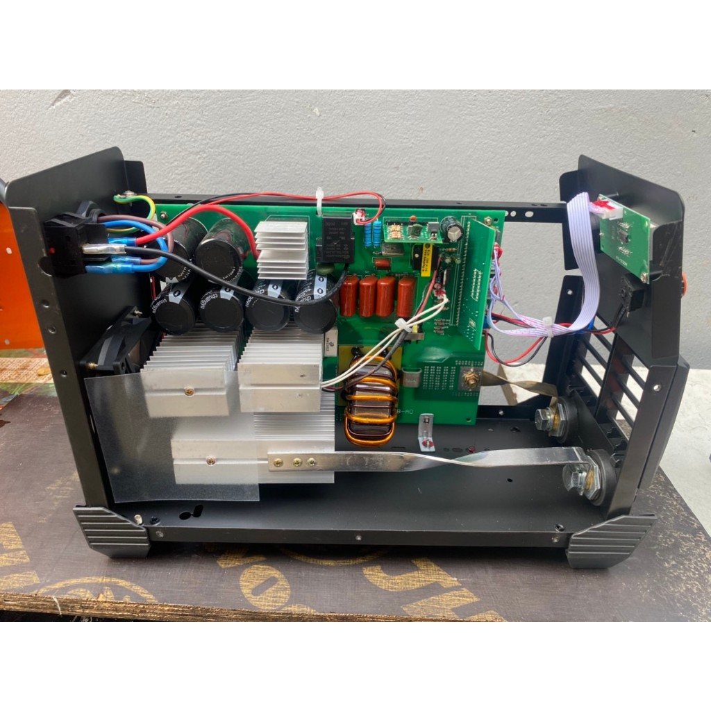 Máy hanf chuyên que 3,2mm,LINCO COLNZONTER-Máy nặng 4,5kg ,bảo hành 18 tháng -kèm kính hàn và que hàn