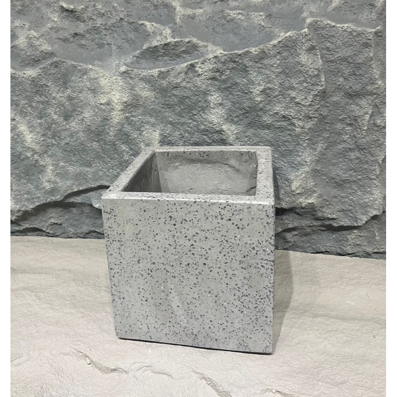 Chậu vuông xi măng nhẹ