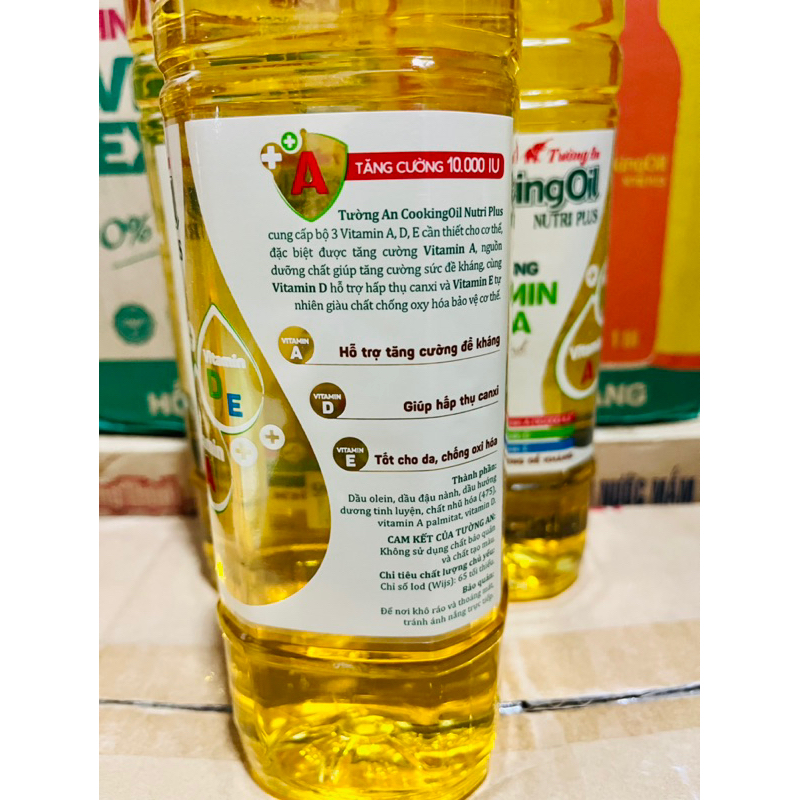 Dầu thực vật Tường An Cooking Oil/Nutri Plus chai