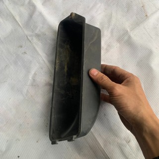 nắp đậy bình ắc quy piagio Fly nhập (hàng zin tháo xe )