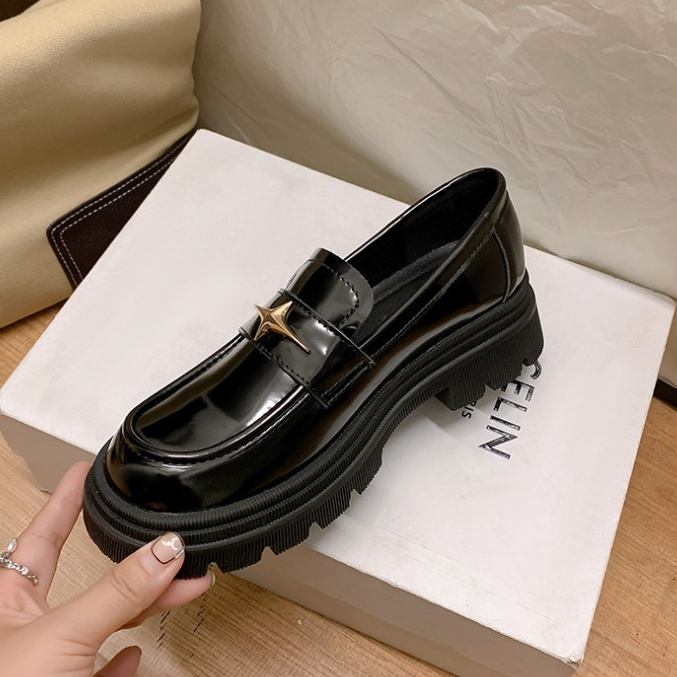 Giày lười gắn ngôi sao - Loafer star