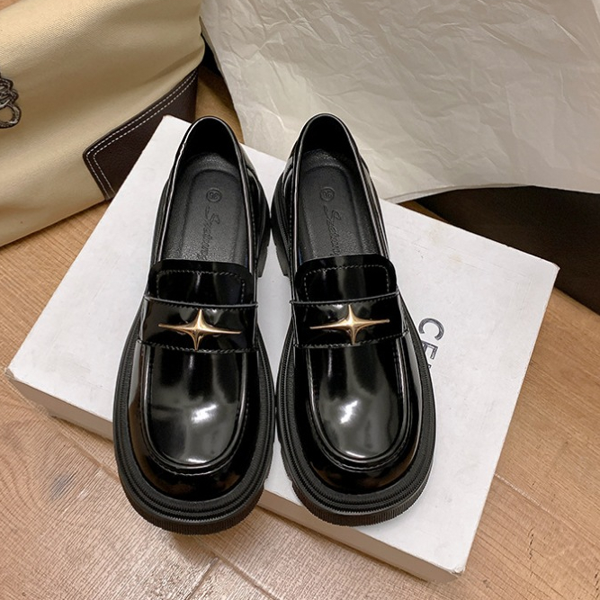 Giày lười gắn ngôi sao - Loafer star