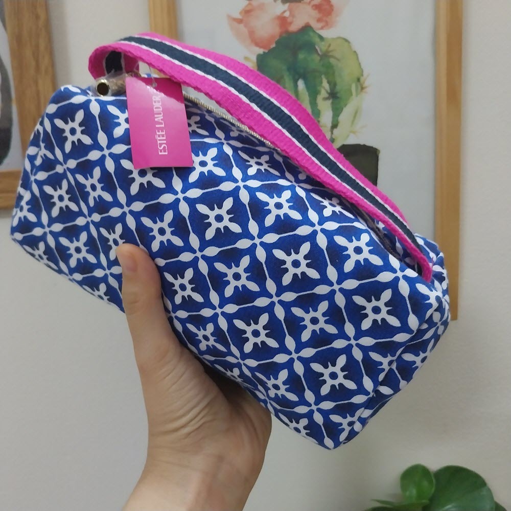 Túi gift hãng Estee Lauder đựng mỹ phẩm CHUẨN AUTH