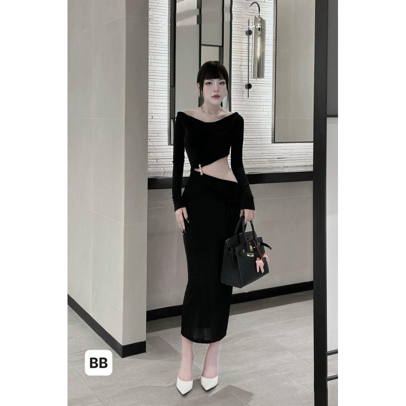 Đầm body dáng dài khoét eo kèm tag
