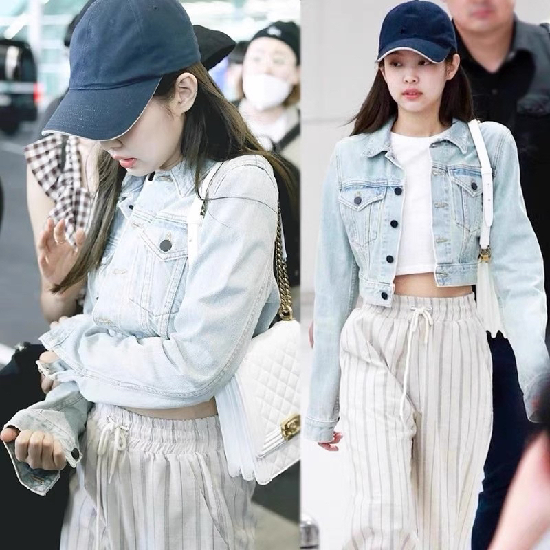 Áo khoác jeans lửng màu xanh nhạt giống Jennie BLACKPINK