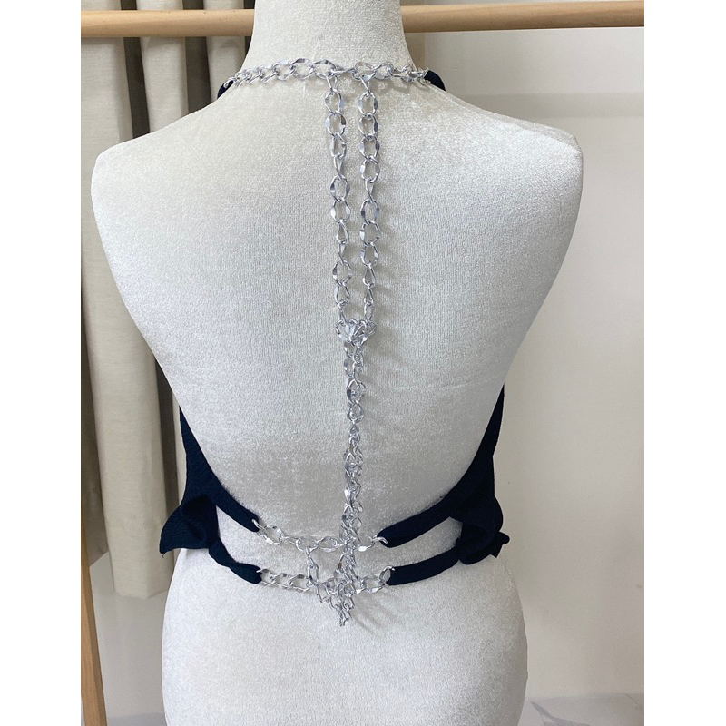 Áo yếm hở lưng