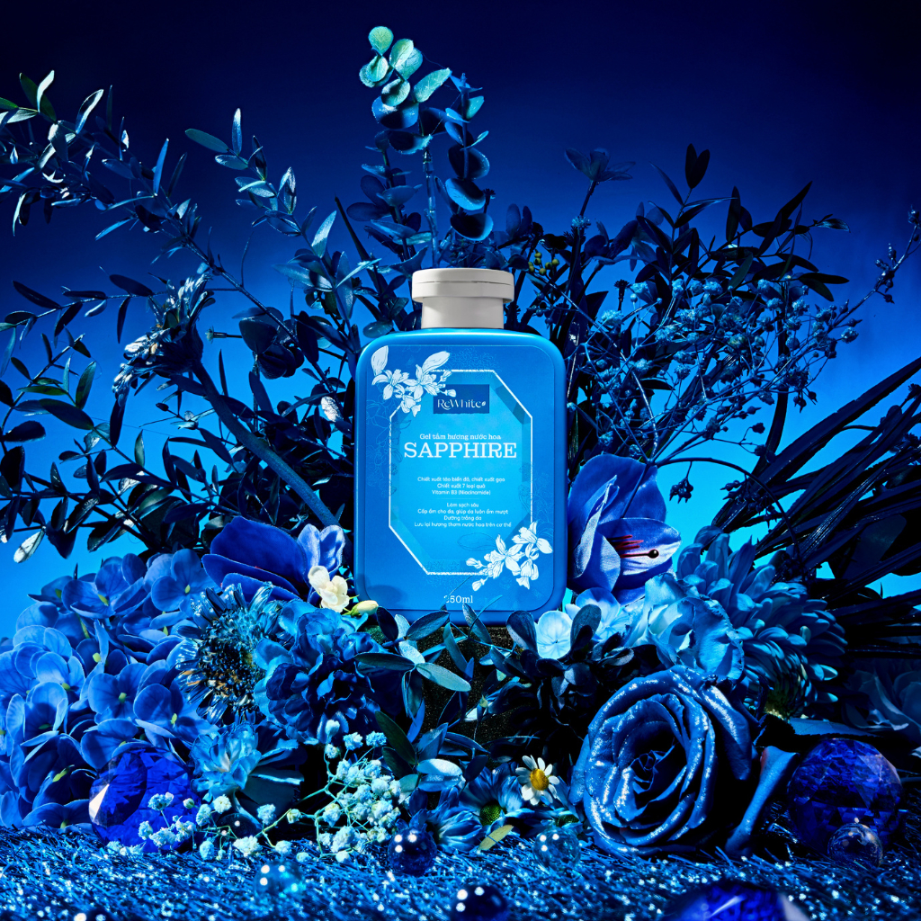 Sữa Tắm Hương Nước Hoa Sapphire ReWhitez Làm Sạch Tối Ưu, An Toàn Với Mọi Vùng Da, Kể Cả Vùng Nhạy Cảm 250ml