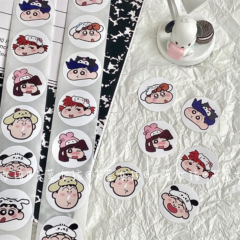 500 hình dán/ miếng dán/ Sticker Shin cậu bé bút chì trang trí, dán chống va đập laptop, điện thoại