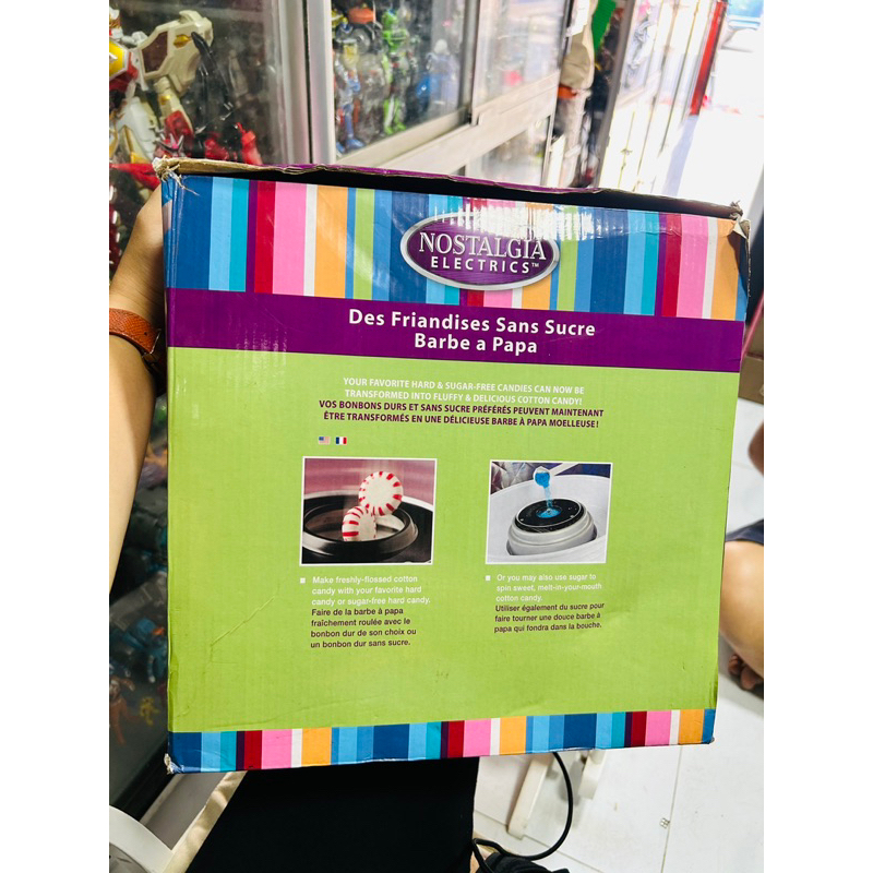 Máy làm kẹo bông gòn Nostalgia Retro Hard & Sugar-Free Candy Cotton Candy Maker