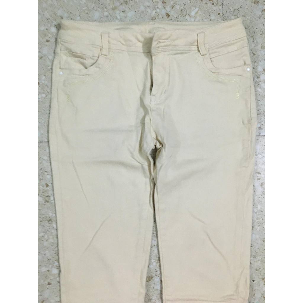 Quần kaki kem