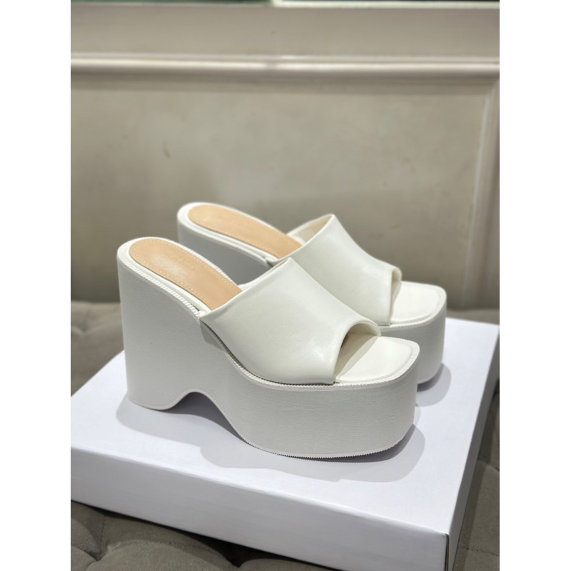 Dép quai ngang đế xuồng cao 12p siêu nhẹ