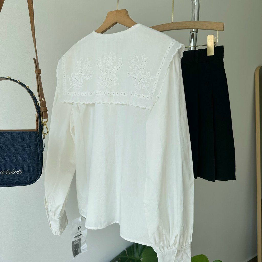 Áo sơ mi cổ vuông thêu họa tiết , The Peace