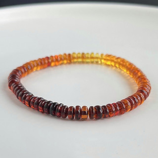 Vòng tay hổ phách Ombre