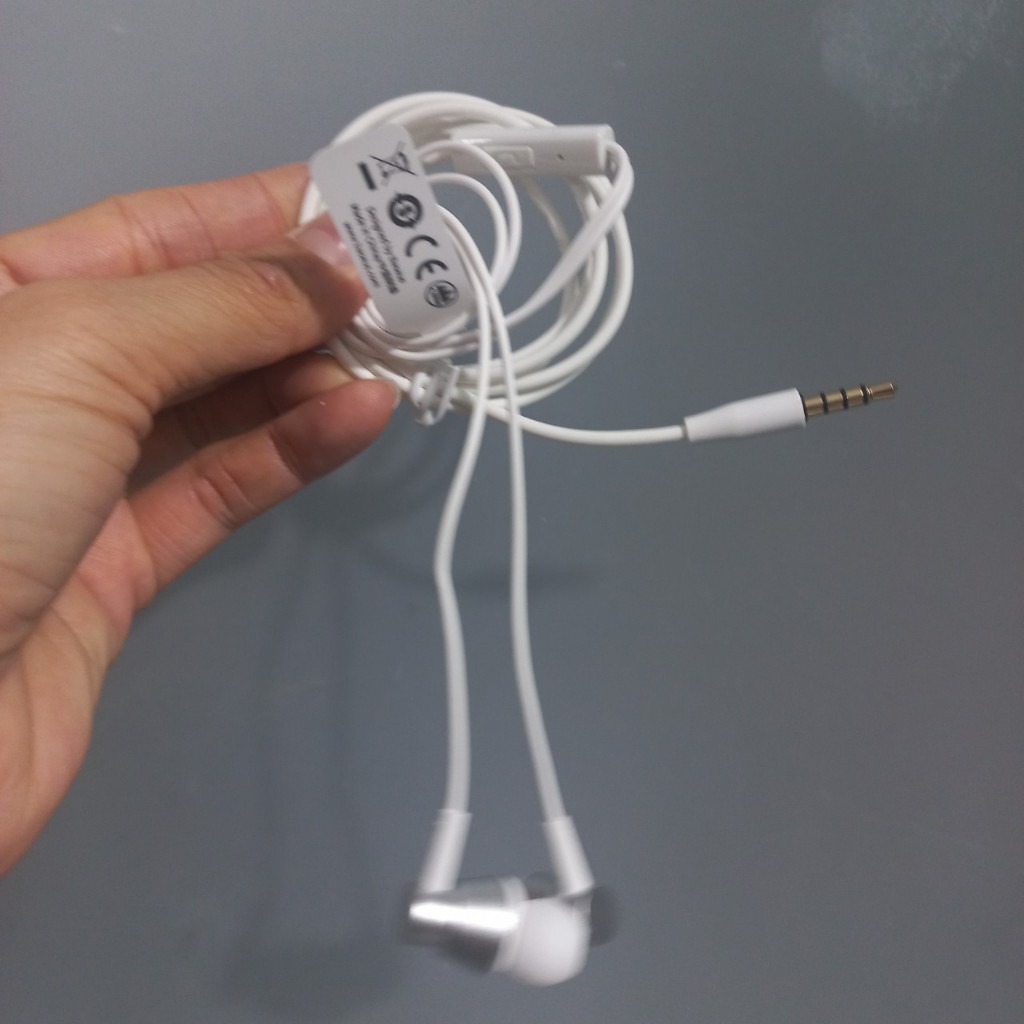 Tai nghe nhét tai hỗ trợ mic đàm thoại Bass mạnh chân cắm 3.5 Baseus HZ11