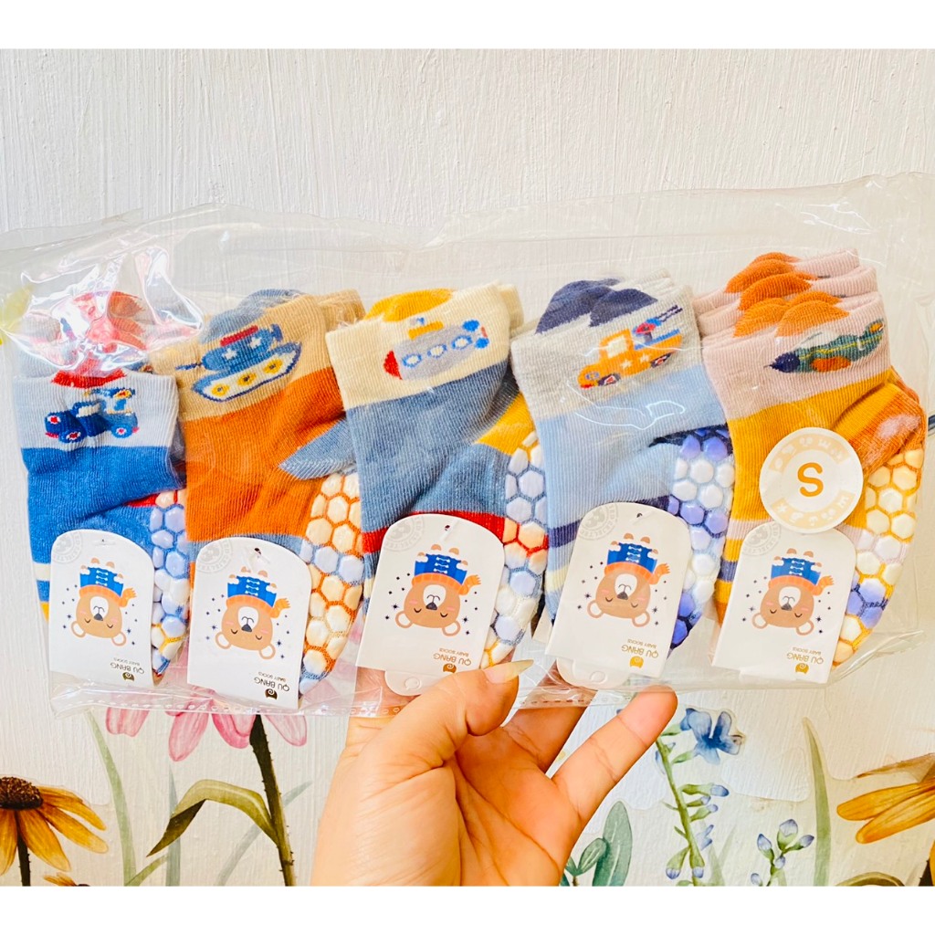 Set 5 đôi tất nỉ Baby Socks có đế chống trượt cho bé