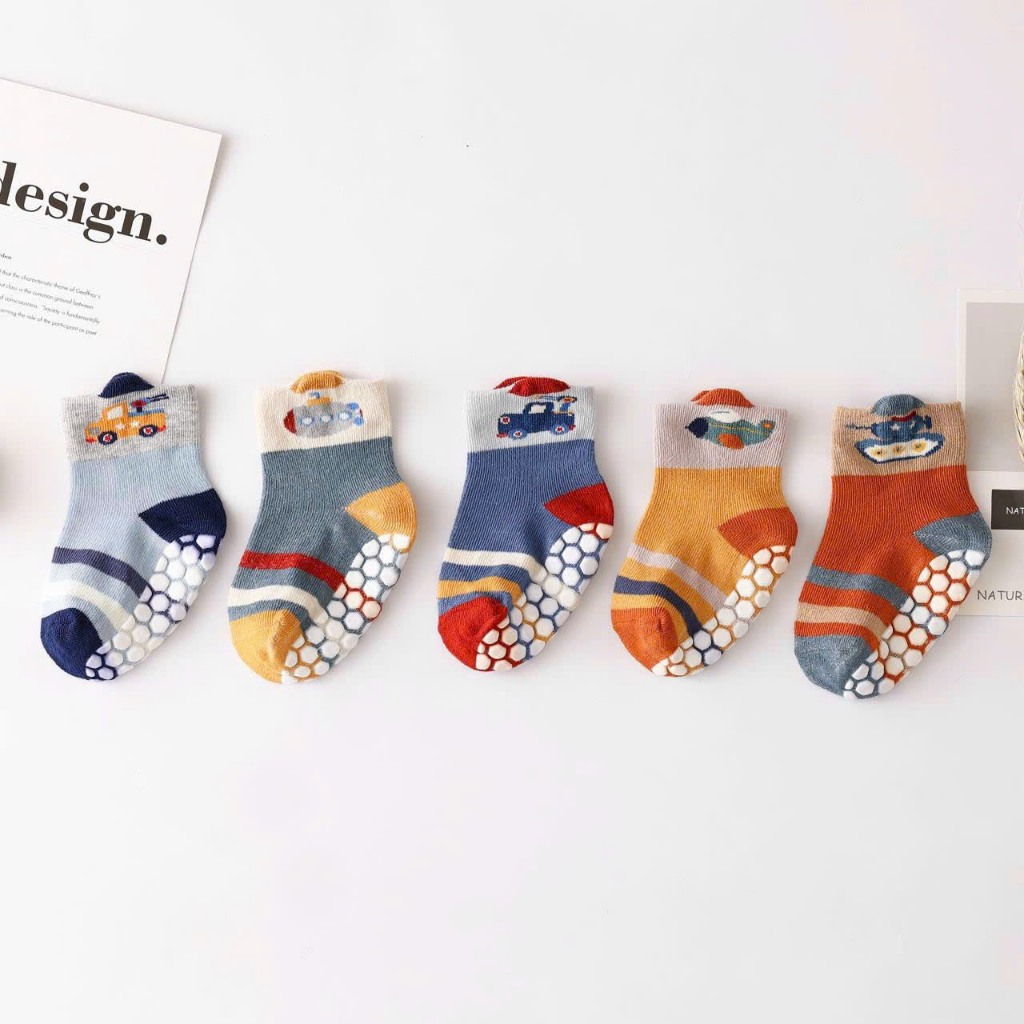 Set 5 đôi tất nỉ Baby Socks có đế chống trượt cho bé