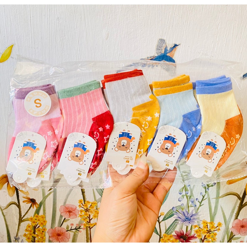 Set 5 đôi tất nỉ Baby Socks có đế chống trượt cho bé