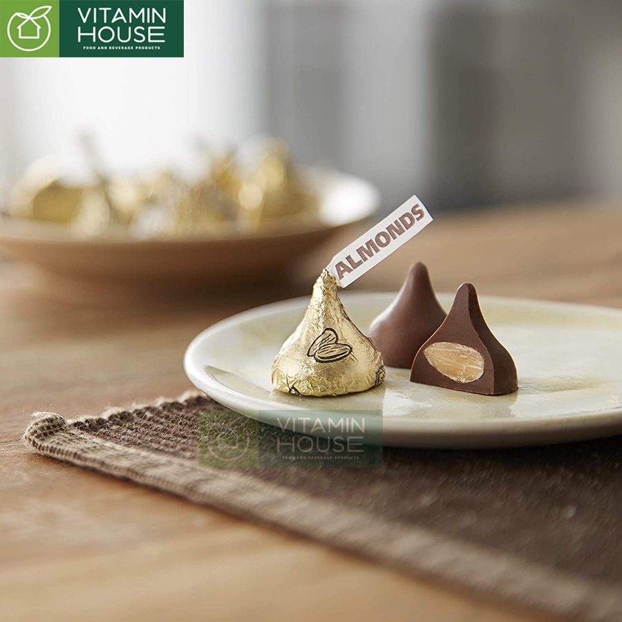 Socola Hershey's Kisses Hạnh Nhân Gói 300g -Vitamin House