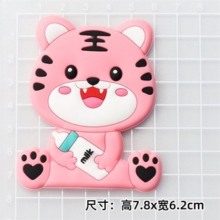 Sp071533 kute hổ hồng ngồi ôm bình sữa