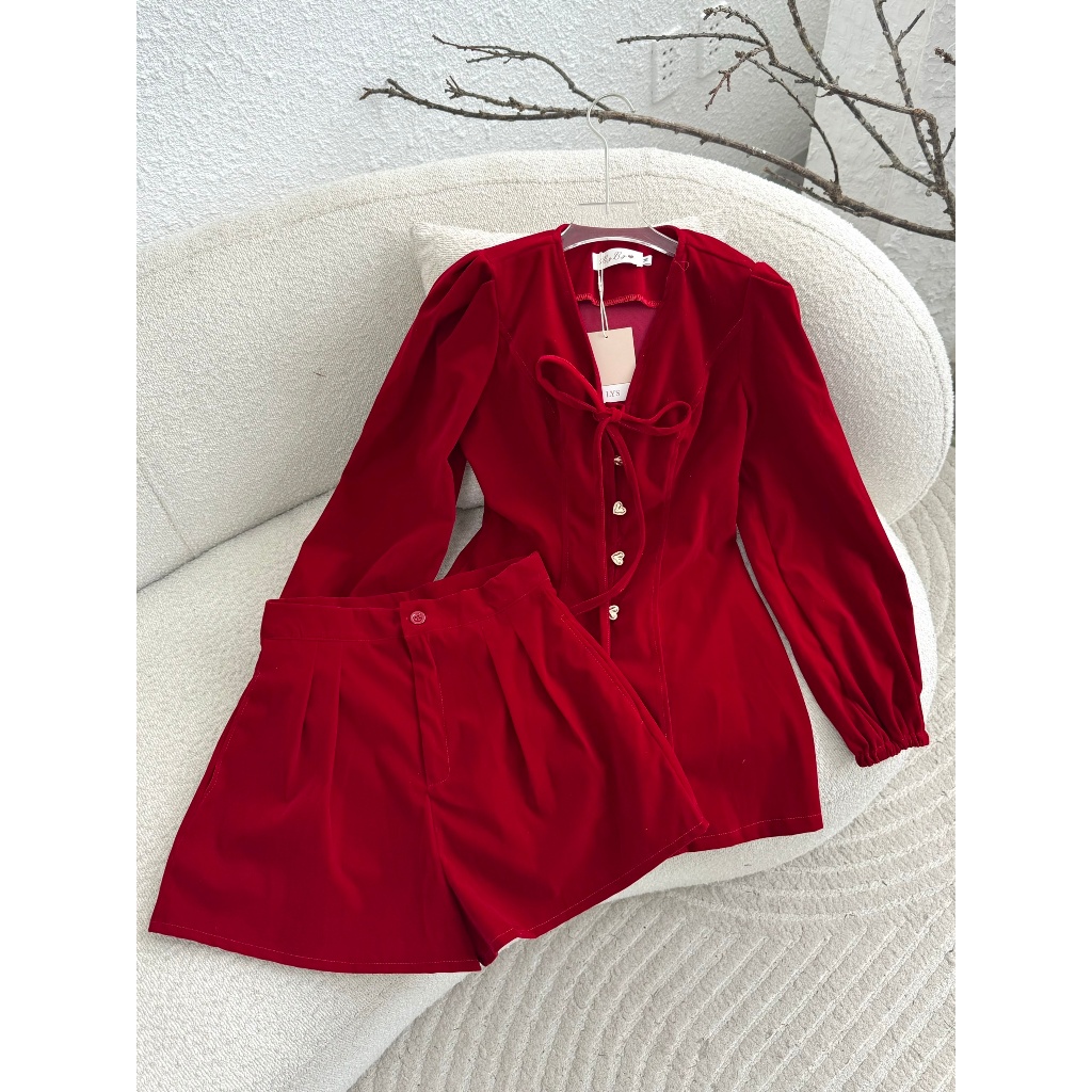 Set Bộ Đồ Nữ, Bộ Áo Đỏ Sơ Mi Tay Dài Bồng Bo Chun Thắt Nơ Cổ V Kèm Quần Short Giả Chân Váy