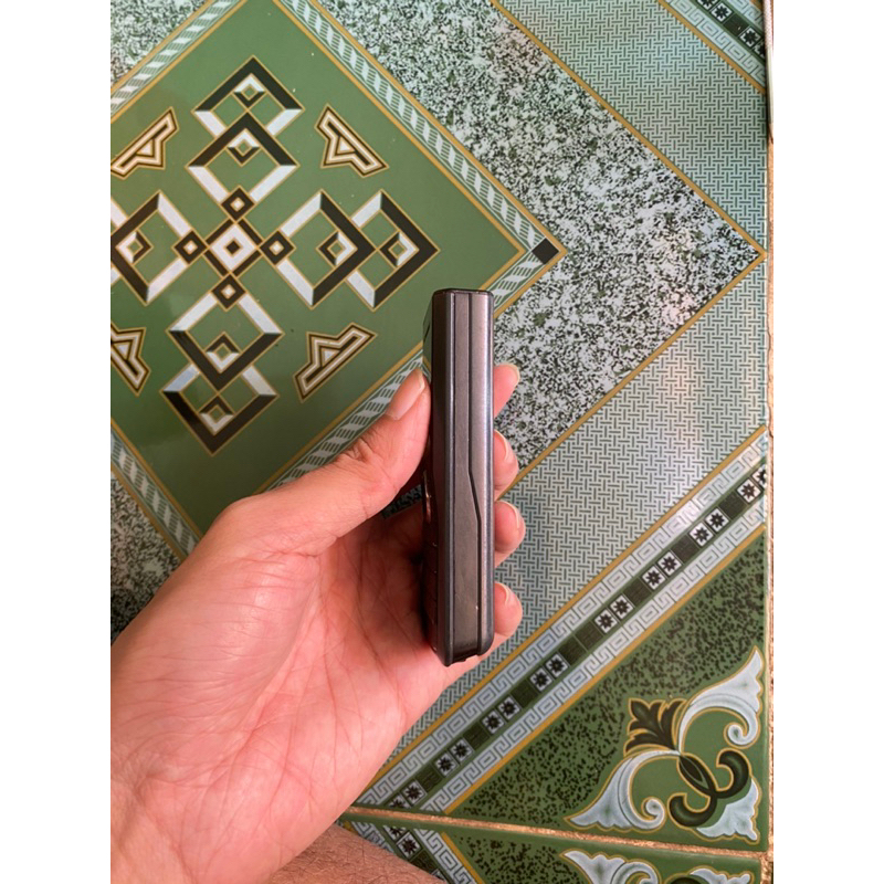 Xác điện thoại Sony Ericsson J110i liệt vài phím