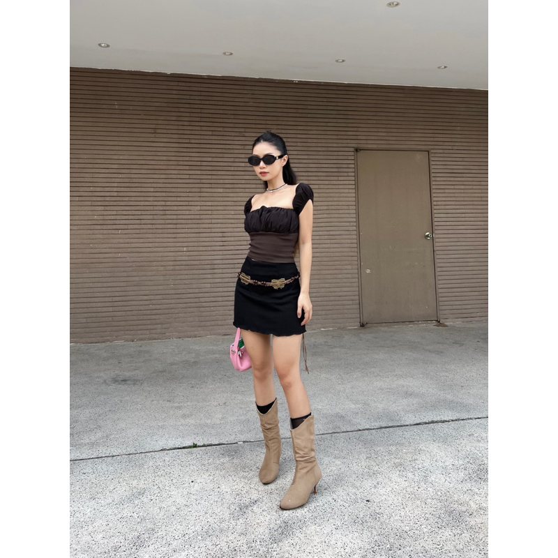 Áo kiểu tay phồng ngang vai màu nâu có dây rút, mặc được 2 kiểu  FRESHY. co giãn rất tốt