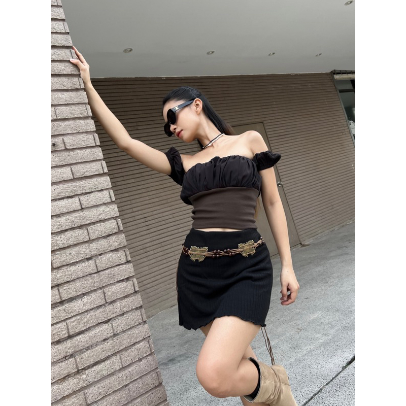 Áo kiểu tay phồng ngang vai màu nâu có dây rút, mặc được 2 kiểu  FRESHY. co giãn rất tốt