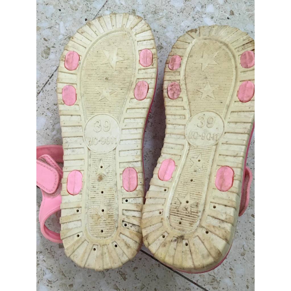 Sandan công chúa xinh cho bé