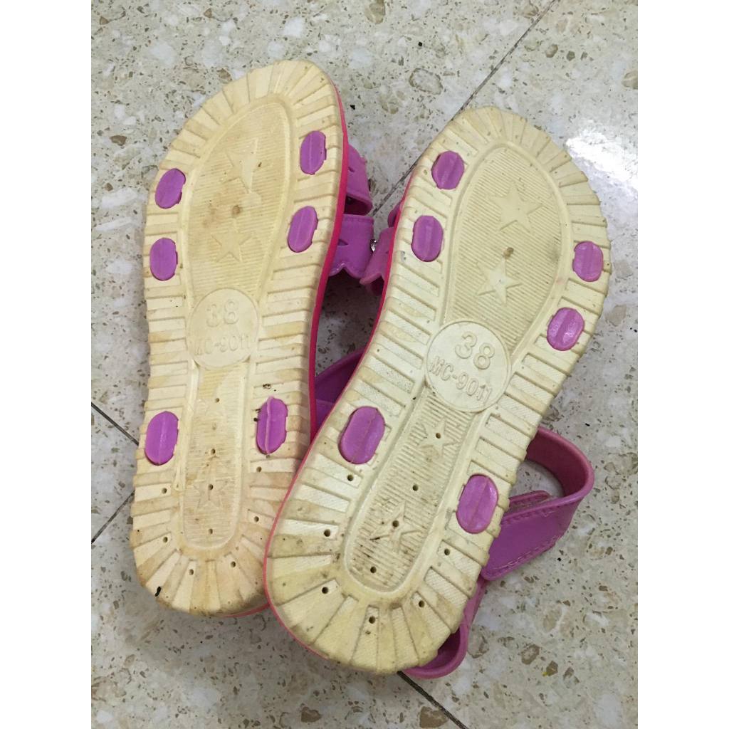 Sandan công chúa xinh cho bé