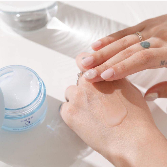 Kem Dưỡng và Mặt Nạ Ngủ Cấp Ẩm Chuyên Sâu Senka Deep Moist Cream
