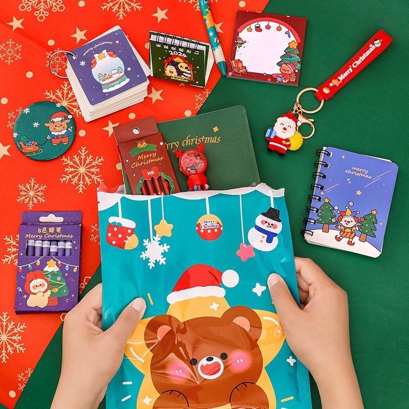 Túi Quà Nhiều Món Đồ Dùng Học Tập Noel giáng sinh -Túi sticker trang trí