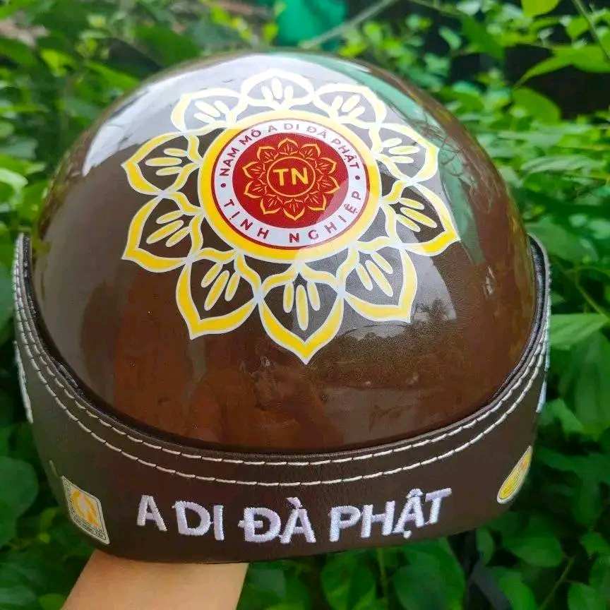 Mũ bảo hiểm danh hiệu Phật A Di Đà