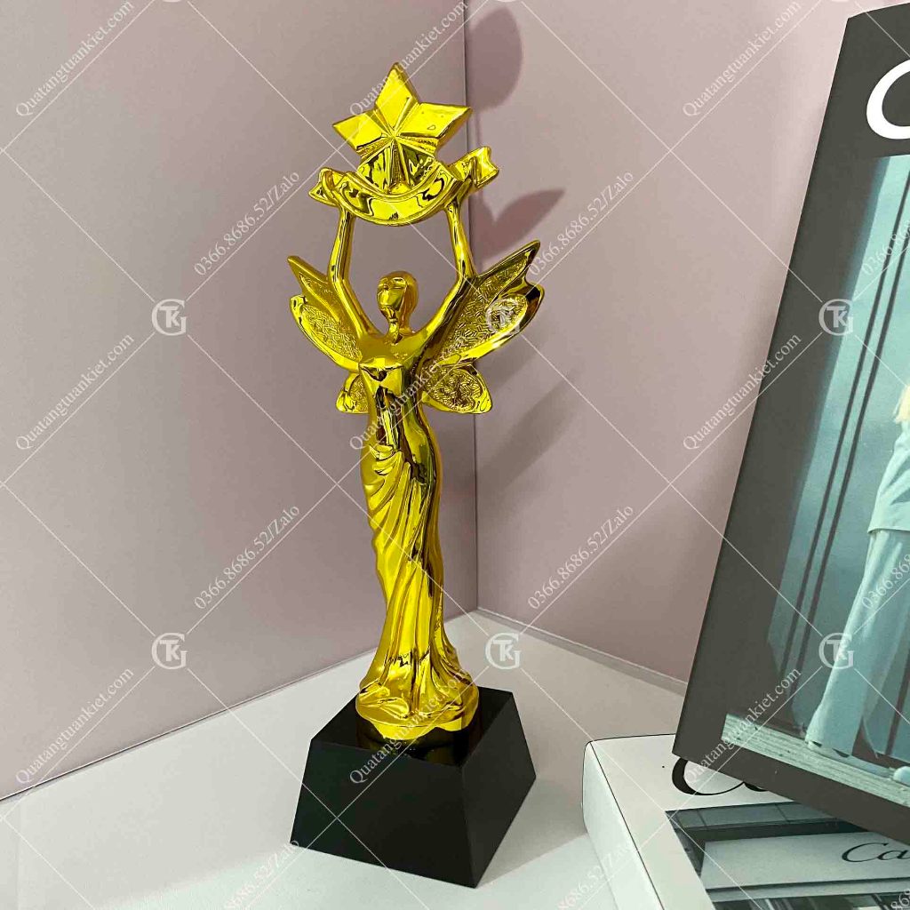 Cúp pha lê - Composite thiên thần nâng sao mạ vàng