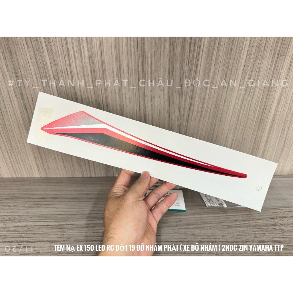 Tem nạ Ex 150 Led 19 RC Đô Nhám Phải